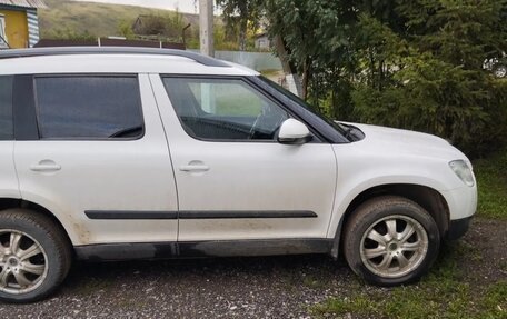 Skoda Yeti I рестайлинг, 2014 год, 825 000 рублей, 1 фотография