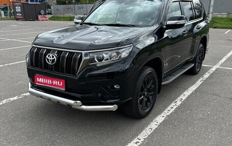 Toyota Land Cruiser Prado 150 рестайлинг 2, 2021 год, 7 200 000 рублей, 1 фотография