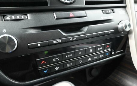 Lexus RX IV рестайлинг, 2019 год, 3 999 900 рублей, 19 фотография