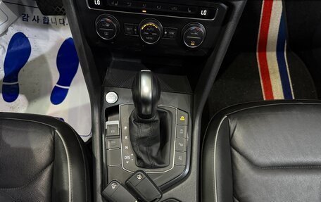 Volkswagen Tiguan II, 2021 год, 11 фотография