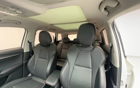 Skoda Karoq I, 2022 год, 2 330 000 рублей, 13 фотография