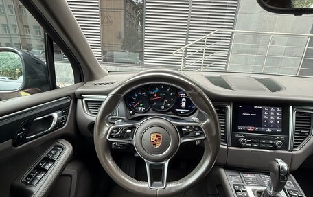 Porsche Macan I рестайлинг, 2018 год, 3 000 000 рублей, 9 фотография