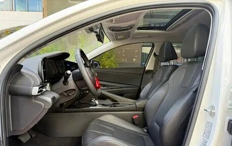 Hyundai Elantra, 2022 год, 1 299 000 рублей, 8 фотография