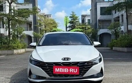 Hyundai Elantra, 2022 год, 1 299 000 рублей, 2 фотография