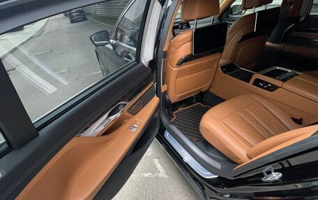 BMW 7 серия, 2021 год, 4 990 000 рублей, 19 фотография