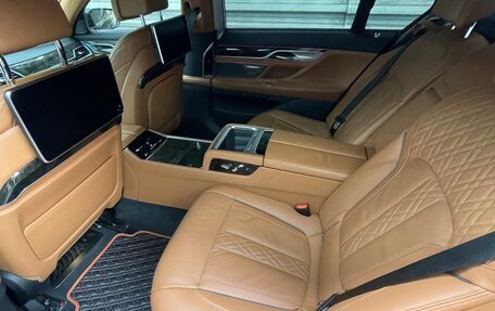 BMW 7 серия, 2021 год, 4 990 000 рублей, 20 фотография