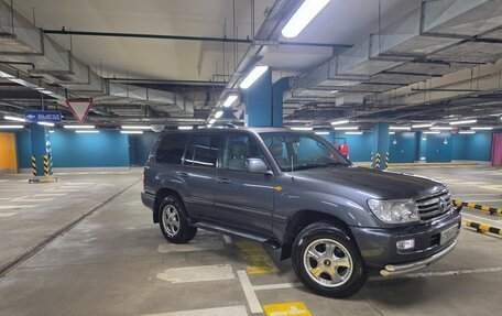 Toyota Land Cruiser 100 рестайлинг 2, 2006 год, 2 690 000 рублей, 4 фотография