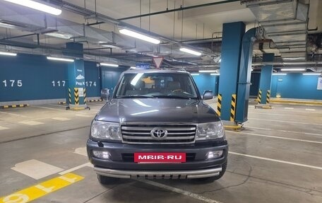 Toyota Land Cruiser 100 рестайлинг 2, 2006 год, 2 690 000 рублей, 3 фотография