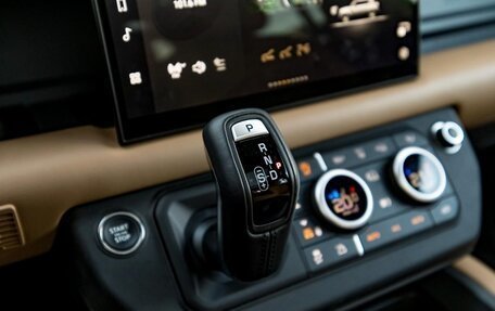 Land Rover Defender II, 2025 год, 13 230 000 рублей, 28 фотография