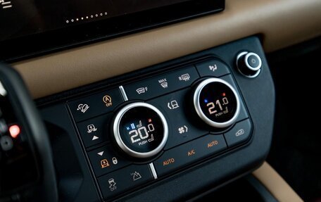 Land Rover Defender II, 2025 год, 13 230 000 рублей, 27 фотография