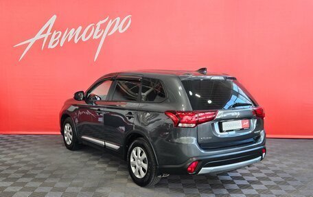 Mitsubishi Outlander III рестайлинг 3, 2018 год, 1 699 000 рублей, 3 фотография