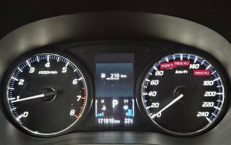 Mitsubishi Outlander III рестайлинг 3, 2018 год, 1 699 000 рублей, 10 фотография