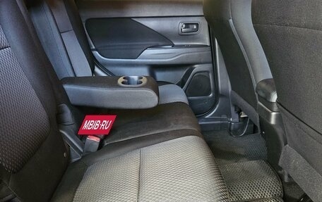 Mitsubishi Outlander III рестайлинг 3, 2018 год, 1 699 000 рублей, 14 фотография