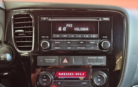 Mitsubishi Outlander III рестайлинг 3, 2018 год, 1 699 000 рублей, 11 фотография