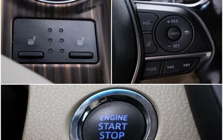 Toyota Camry, 2021 год, 2 700 000 рублей, 15 фотография