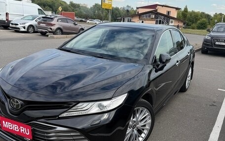 Toyota Camry, 2021 год, 2 700 000 рублей, 4 фотография
