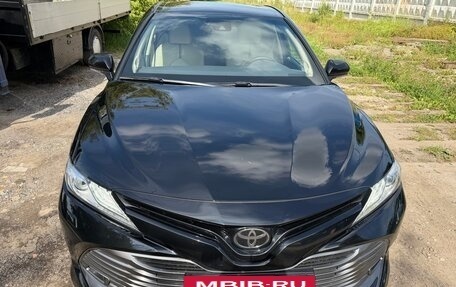 Toyota Camry, 2021 год, 2 700 000 рублей, 6 фотография