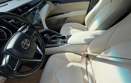 Toyota Camry, 2021 год, 2 700 000 рублей, 19 фотография