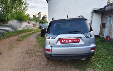 Mitsubishi Outlander III рестайлинг 3, 2011 год, 890 000 рублей, 6 фотография