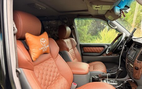 Toyota Land Cruiser 100 рестайлинг 2, 2005 год, 2 600 000 рублей, 3 фотография