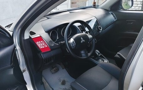 Mitsubishi Outlander III рестайлинг 3, 2011 год, 890 000 рублей, 11 фотография