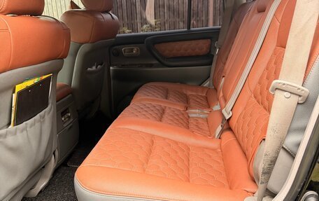 Toyota Land Cruiser 100 рестайлинг 2, 2005 год, 2 600 000 рублей, 10 фотография
