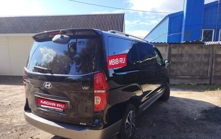 Hyundai Grand Starex Grand Starex I рестайлинг 2, 2020 год, 3 850 000 рублей, 4 фотография
