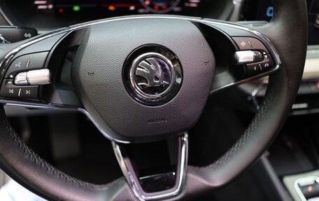 Skoda Octavia IV, 2022 год, 2 340 000 рублей, 13 фотография