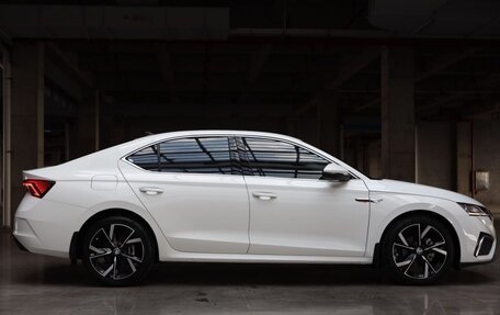 Skoda Octavia IV, 2022 год, 2 340 000 рублей, 19 фотография