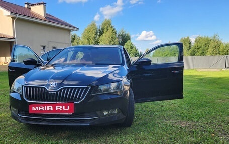 Skoda Superb III рестайлинг, 2017 год, 1 800 000 рублей, 2 фотография