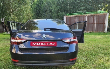 Skoda Superb III рестайлинг, 2017 год, 1 800 000 рублей, 4 фотография