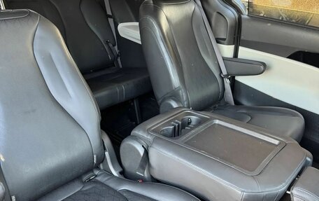 KIA Carnival, 2022 год, 4 760 000 рублей, 17 фотография