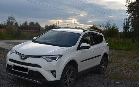 Toyota RAV4, 2016 год, 1 980 000 рублей, 5 фотография