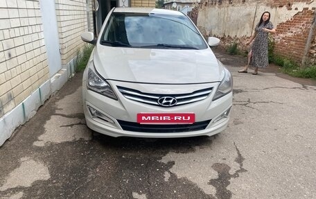 Hyundai Solaris II рестайлинг, 2014 год, 935 000 рублей, 1 фотография
