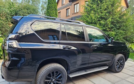 Toyota Land Cruiser Prado 150 рестайлинг 2, 2020 год, 6 190 000 рублей, 3 фотография