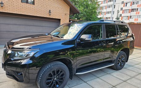Toyota Land Cruiser Prado 150 рестайлинг 2, 2020 год, 6 190 000 рублей, 4 фотография