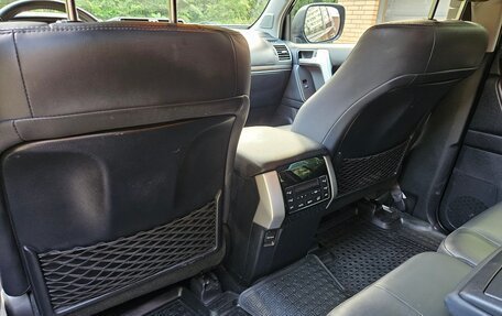 Toyota Land Cruiser Prado 150 рестайлинг 2, 2020 год, 6 190 000 рублей, 13 фотография