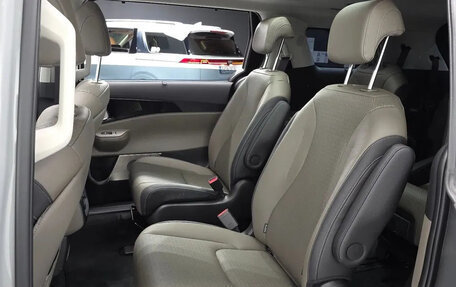 KIA Carnival, 2025 год, 8 600 000 рублей, 12 фотография