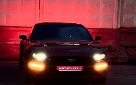 Ford Mustang VI рестайлинг, 2019 год, 3 200 000 рублей, 4 фотография