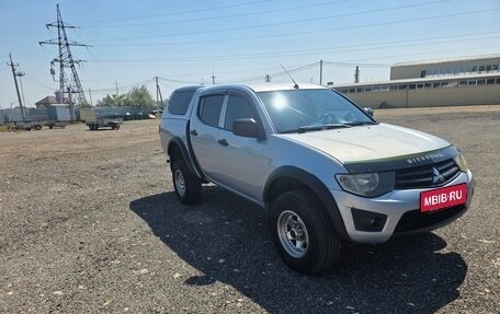 Mitsubishi L200 IV рестайлинг, 2012 год, 1 400 000 рублей, 2 фотография