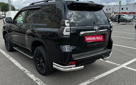 Toyota Land Cruiser Prado 150 рестайлинг 2, 2021 год, 7 200 000 рублей, 2 фотография