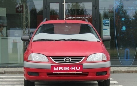 Toyota Avensis III рестайлинг, 2001 год, 390 000 рублей, 2 фотография