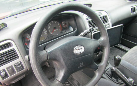 Toyota Avensis III рестайлинг, 2001 год, 390 000 рублей, 8 фотография
