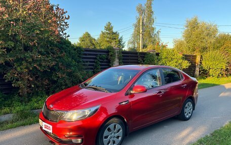 KIA Rio III рестайлинг, 2017 год, 900 000 рублей, 2 фотография