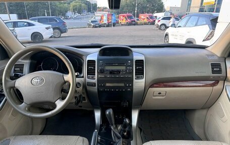 Toyota Land Cruiser Prado 120 рестайлинг, 2003 год, 1 399 000 рублей, 6 фотография