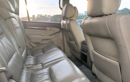 Toyota Land Cruiser Prado 120 рестайлинг, 2003 год, 1 399 000 рублей, 11 фотография