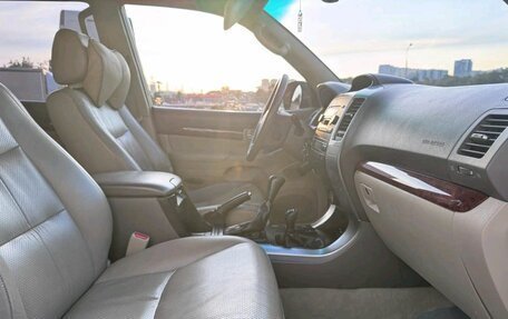 Toyota Land Cruiser Prado 120 рестайлинг, 2003 год, 1 399 000 рублей, 10 фотография