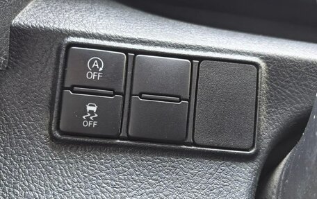 Toyota Sienta II, 2021 год, 1 375 000 рублей, 9 фотография