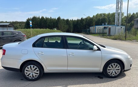 Volkswagen Jetta VI, 2010 год, 490 000 рублей, 8 фотография