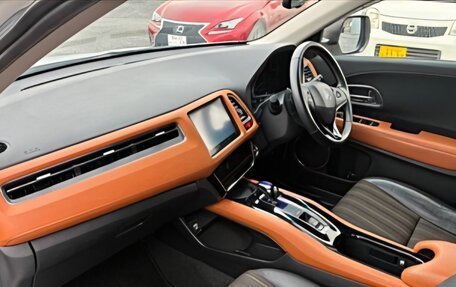 Honda Vezel, 2015 год, 1 000 000 рублей, 7 фотография